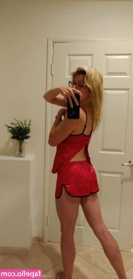 corychasexxx - does it look better from the front or the back 👀🤔