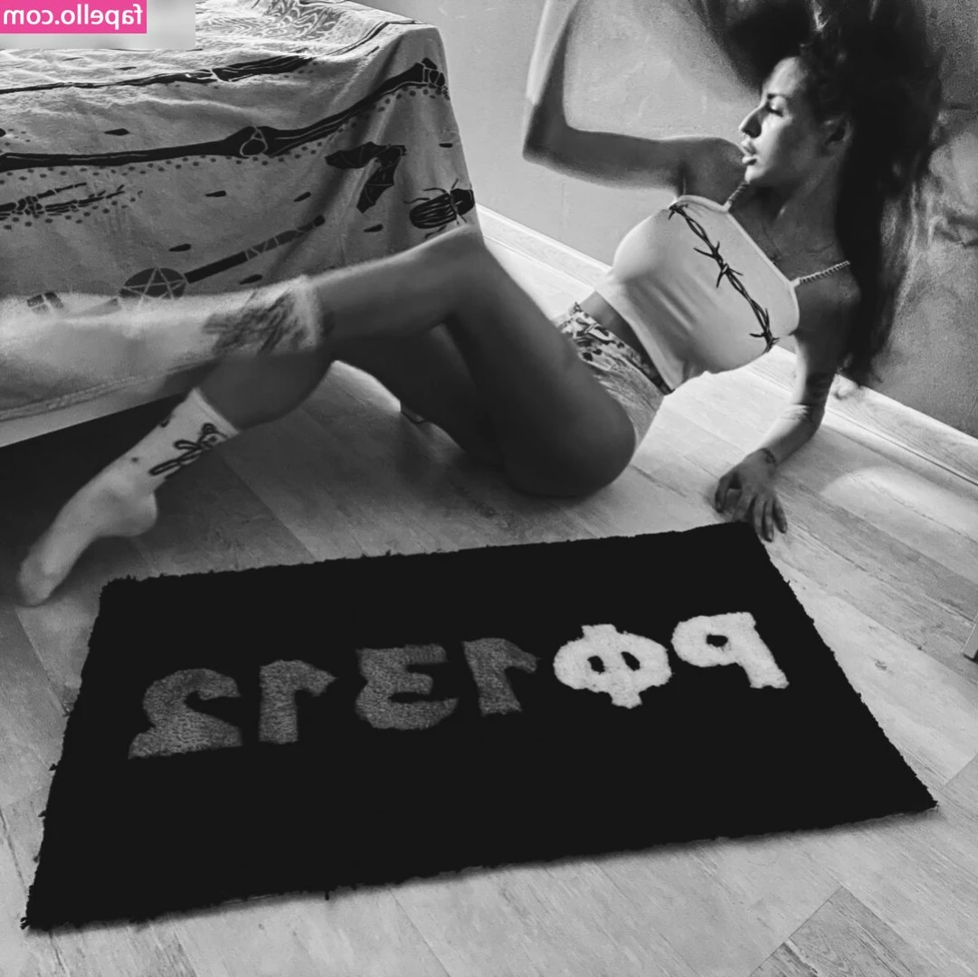 Rita Flores 69 [ rita-flores-69 ] - I have something vintage styled today for our throwback  How have you