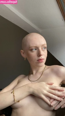 mai_buzzcut [ mai-buzzcut ] - Quien quiere mi atención