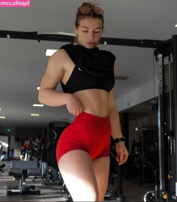 Veronica Kreidl [ veronica-kreidl ] - delicious feet