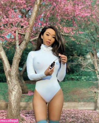 Victoria Nguyen [ victoria-nguyen-3 ] - Hiiiiii Today I m in a good mood that means that there will be