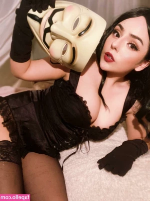 Sophia Sugarz [ sophia-sugarz ] - I love how my ass looks when it’s peeking out of a short dress 😍