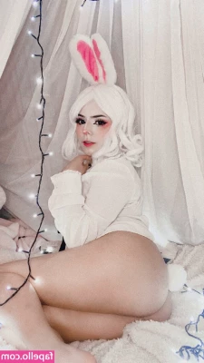 Sophia Sugarz [ sophia-sugarz ] - I m going to be selling Polaroids soon  Gotta work on the lighting