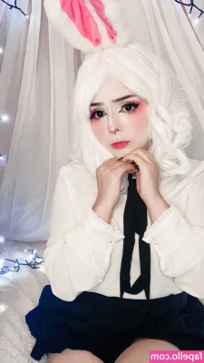 Sophia Sugarz [ sophia-sugarz ] - Have a little taste of me. My pussy is dripping right now 🤤