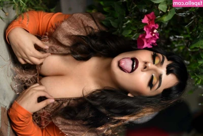 Sophia Sugarz [ sophia-sugarz ] - Estoy muy hot por ti papi