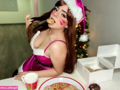 Sophia Sugarz [ sophia-sugarz ] - One little thing about me is  I love to catch flights  amp  lounge