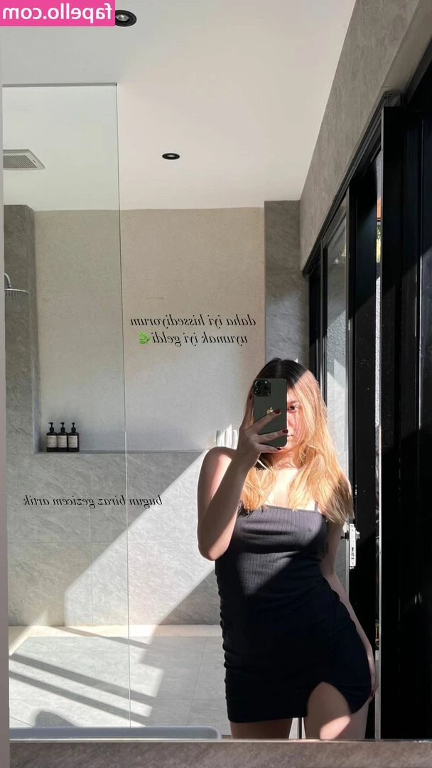 miafitz - happy saturdayyyy