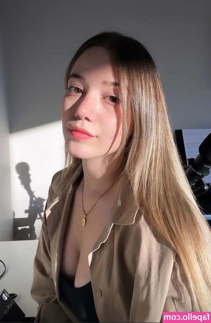 miafitz - Another day of me feelin myself.