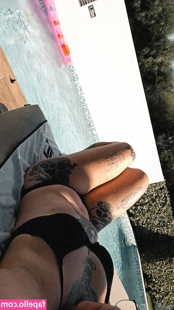 xlenaa_official [ xlenaa-official ] - Ouzo and nipple rings  Good night everyone