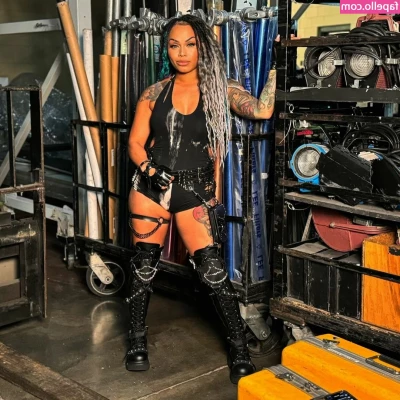 Katana Chance [ katana-chance ] - Worshipping my body from every angle and from every view should be