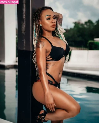 Katana Chance [ katana-chance ] - Juicy booty