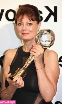  [ susan-sarandon ] - My   wants to be filled  Just one thing in the way