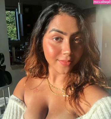 vishakha - Would you lift my legs up to rest on your shoulders  and fuck me in