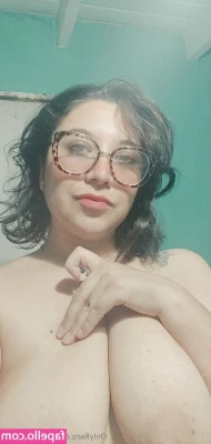 sexywitch91 - Nice day for dip in the pool