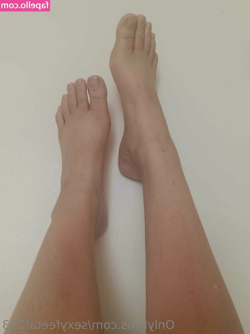 sexyfeetaf213 - Saturday night is party time, but not tonight.  Night night all!