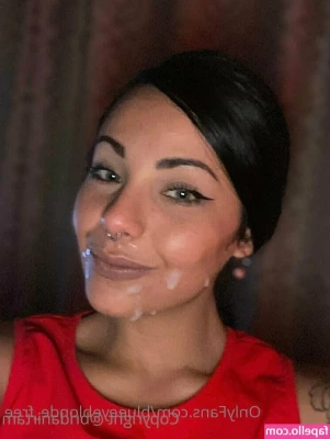 blueeyeblonde_free [ blueeyeblonde-free ] - Gimme weed  cigs  amp  a dumb bottom