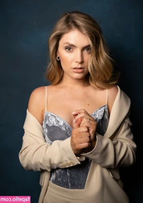 Giulia Guerrini [ giulia-guerrini ] - Here s some titties to brighten your day