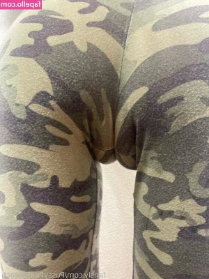 pussypumppeach - Its a little nipply out today or is it just me 😏