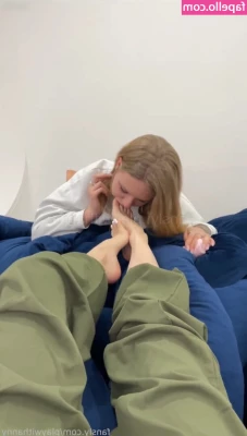 Iamplaywithanny - Fun little twerk