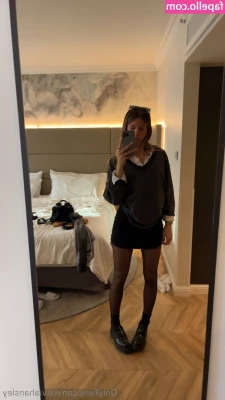 oliviahansley [ oliviahansley-2 ] - girl naturalbeauty ass onlyfansgirl onlyfansbabe ukrainiangirl