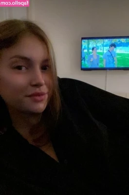 Laura Maier [ laura-maier ] - I could break glass with this thing