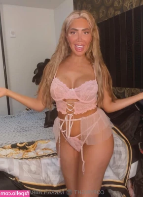 farrahabraham [ farrahabraham-1 ] - Tip this post $8 for a $1,000 video bundle AND cock rating 😈 Ill