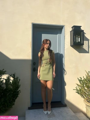Anna Cathcart [ anna-cathcart ] - Watch my pussy get pounded into submission. UNLOCK NOW baby!