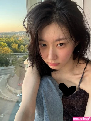 Chaeryeong - Thank you guys for being patient with me <3 I wish OF allowed