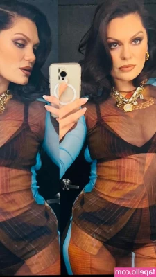  [ jessie-j-1 ] - free foot pic 😚