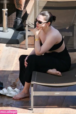  [ jessie-j-1 ] - Hey, hey, hey, it’s hump day! That means we’re half way through