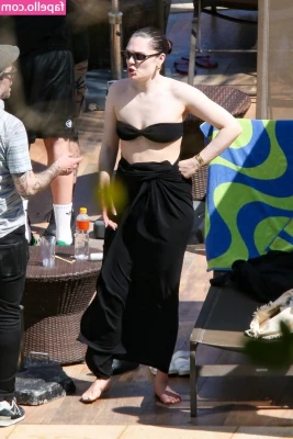  [ jessie-j-1 ] - Sweaty socks