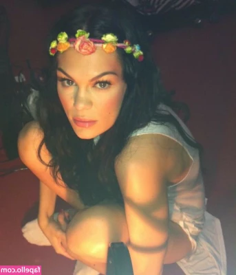  [ jessie-j-1 ] - let s snuggle    my pussy is so wet for you already