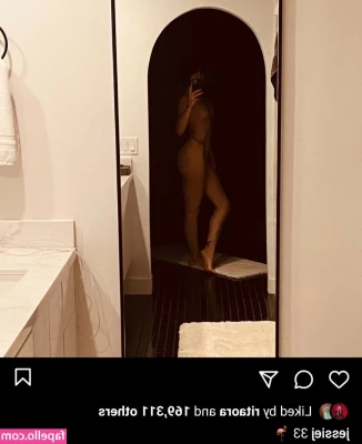  [ jessie-j-1 ] - So horny come use me daddy