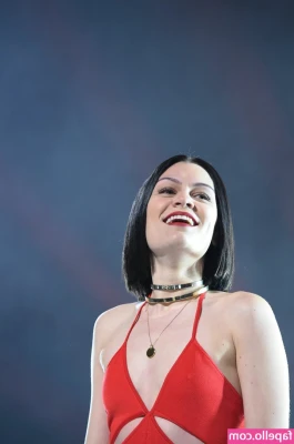  [ jessie-j-1 ] - TBT. You like my kitty