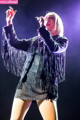  [ jessie-j-1 ] - When the husbands switch there swag. @jasonchloeswing