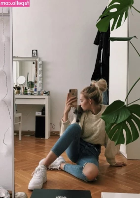 Lili Hamann [ lili-hamann ] - I just want someone to play with my titties  Do you know anyone