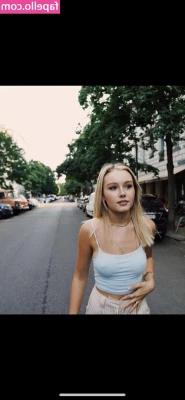 Lili Hamann [ lili-hamann ] - Stream started at 11 10 2023 09 02 pm