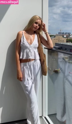 Lili Hamann [ lili-hamann ] - Sent out weekly rebill rewards   New content will be up soon