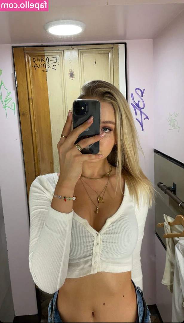 Lili Hamann [ lili-hamann ] - Take a wild guess at what I’m listening to right now 🤘🏼