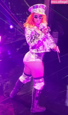 GiGi Dolan [ gigi-dolan ] - This is how creamy my underwear gets by the end of the day 😳