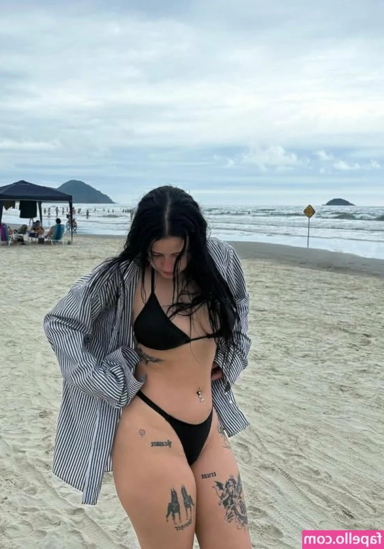 Lorena Pegoraro [ lorena-pegoraro ] - Waking up in black lace panties,& satin & lace babydoll 🖤