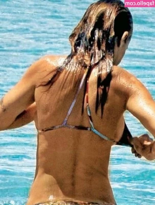 Elisabetta Canalis [ elisabetta-canalis ] - I'm your starlet in a world full of fantasy and ecstasy