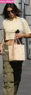 Elisabetta Canalis [ elisabetta-canalis ] - kiss it