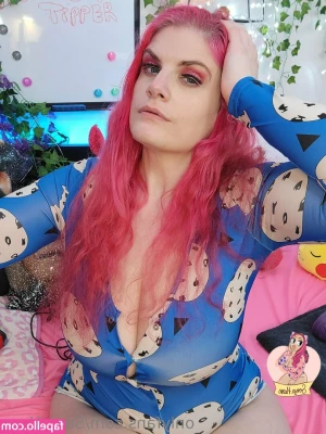 sonjahaze - my body overflows heat  the heat you can feel when I m on top of you 