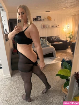 Lila Lovely [ lila-lovely-8 ] - I would rather have something else in my mouth