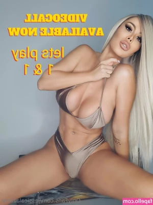 Jessicalazarox - Anyone wanna cuddle with me and be late for work part 1