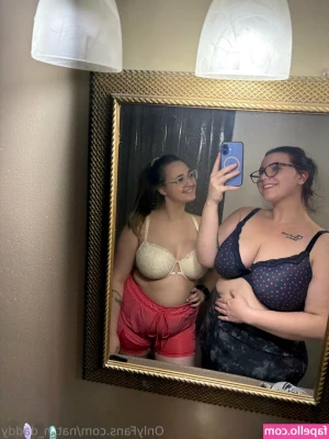 nat_n_daddy [ nat-n-daddy ] - titties, face, hair all looking pretty (: