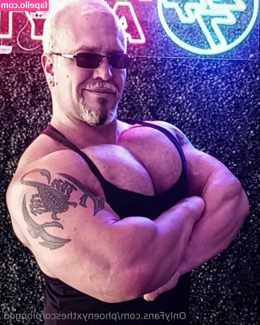  [ phoenyxthescorpiongod ] - Wet and waiting for your cock