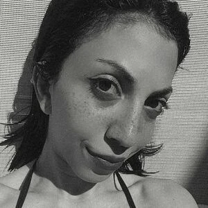 lady_mia003