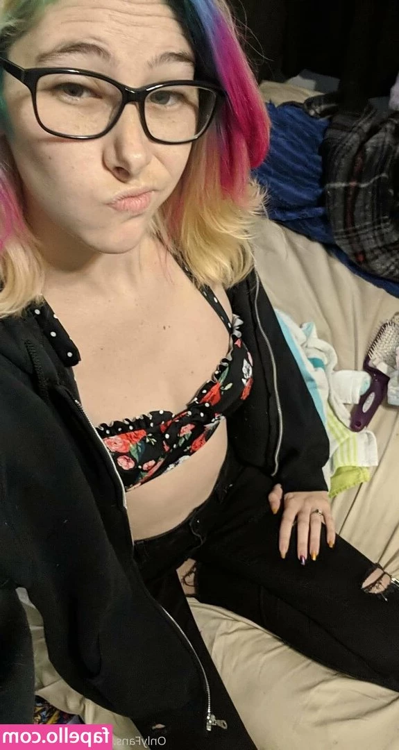 kittyplaysrough - Dm me  KAYLA  if you would watch content I make with  tssexykayla